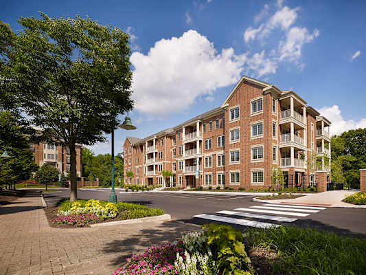 Claremont on the Square Apartments property